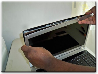 Замена экрана ноутбука Samsung в Краснокамске