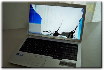 замена матрицы на ноутбуке Samsung в Краснокамске